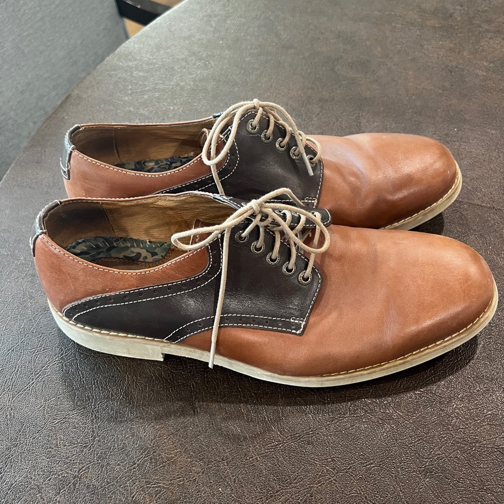 Johnston & Murphy Brown Oxford